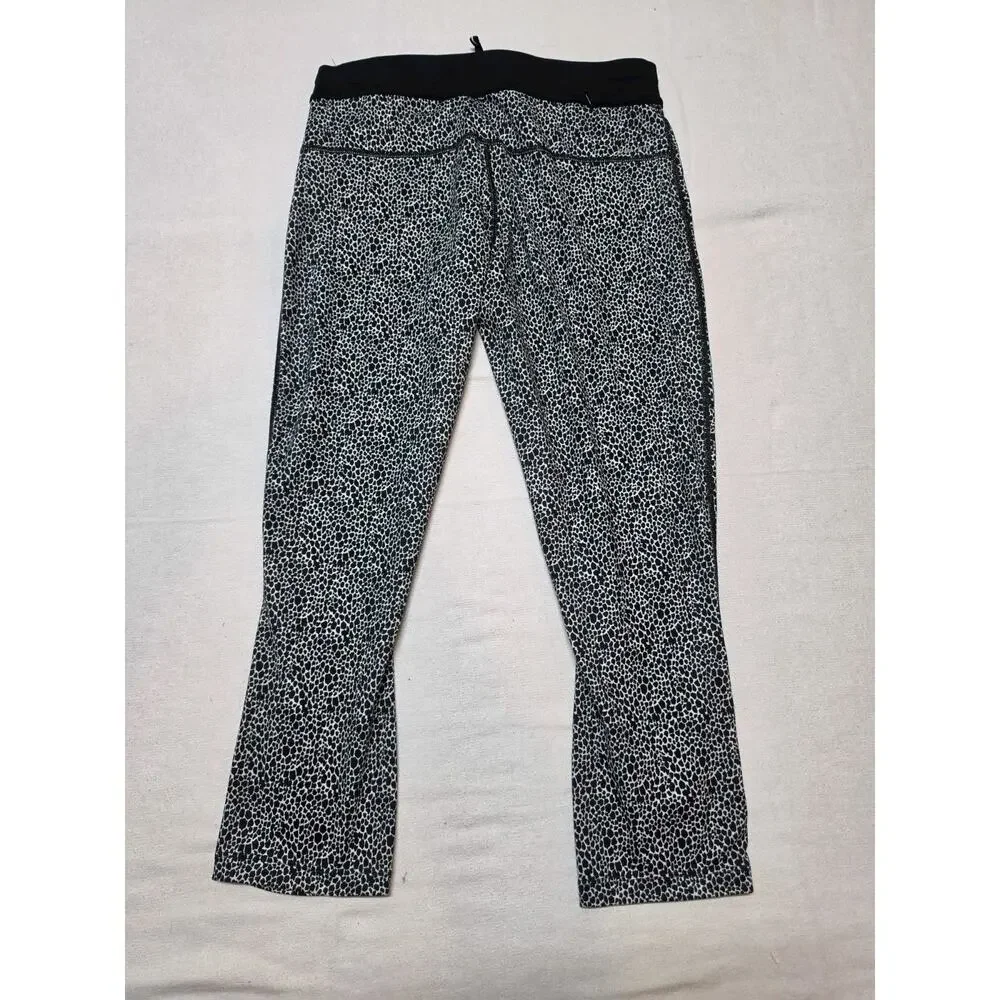 nike jogger women Dry Fit Black And White Size Medium